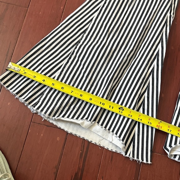 Blank Paige Black & White Striped Ultra Flare Jeans Size Large - Picture 11 of 17